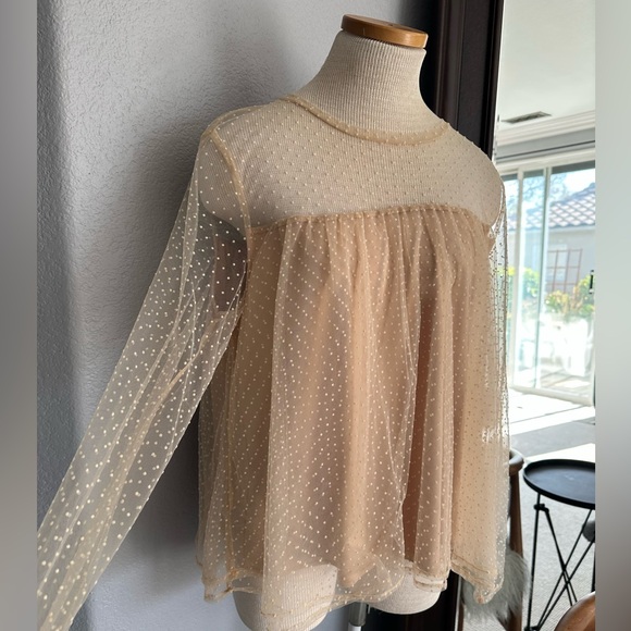 Banana Republic Cream Long Sleeve Boxy Blouse, size large - Picture 3 of 10